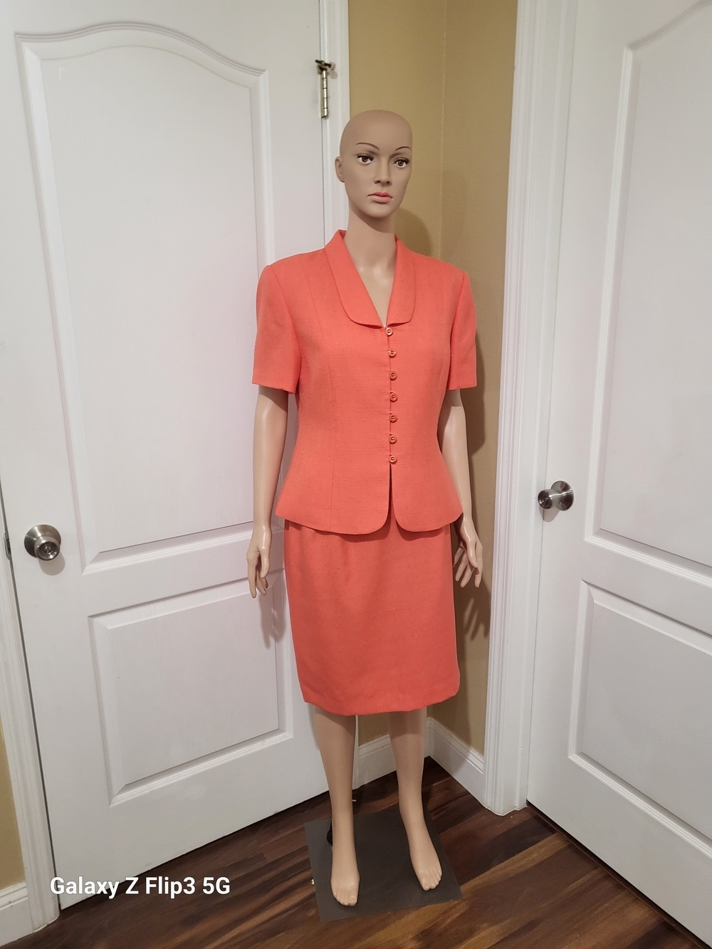 Kasper Coral-Orange Short Sleeve Skirt Suit Pre-owned 12P